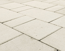 Вибропрессованная тротуарная плитка Старый Город Ландхаус белый BRAER, 80 мм