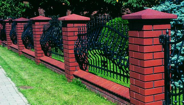 Заборные колпаки